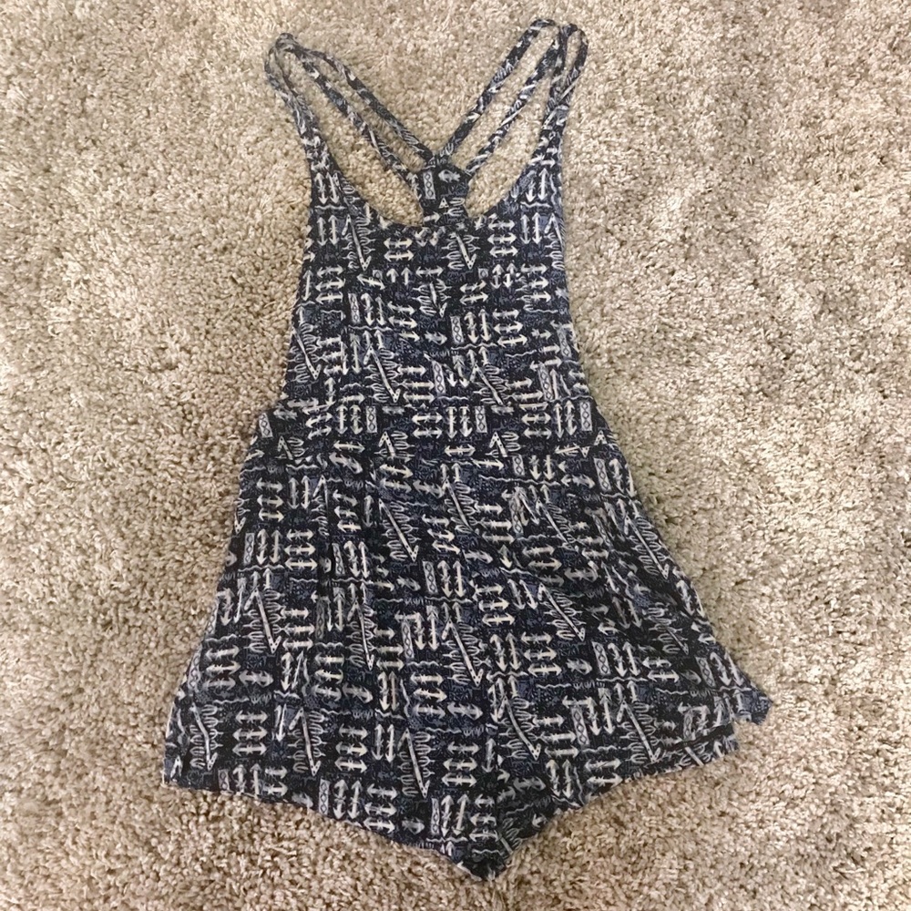 BLUE PATTERNED URBAN OUTFITTERS ROMPER